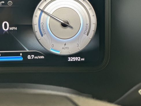 Used 2023 Hyundai Kona Limited w/ Cargo Package FWD image 29