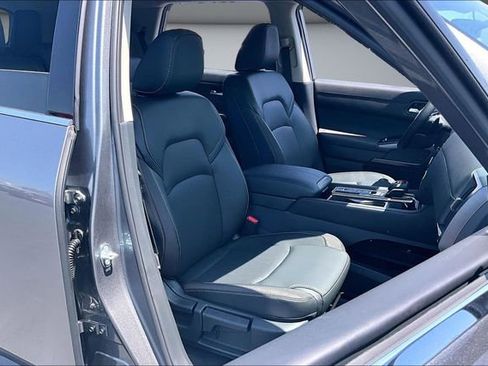 New 2026 Nissan Pathfinder SL FWD image 11