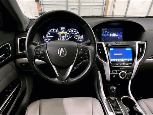 Used 2020 Acura TLX image 5