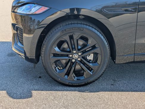 New 2026 Jaguar F-PACE R-Dynamic S image 34