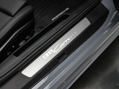 Used 2024 Porsche 911 Carrera RWD image 49