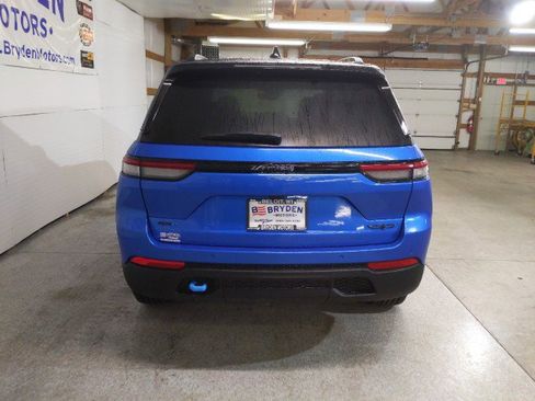 New 2022 Jeep Grand Cherokee Trailhawk image 4