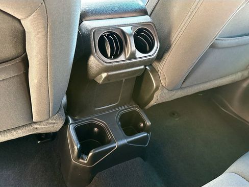 Used 2021 Jeep Wrangler Unlimited Sport image 28