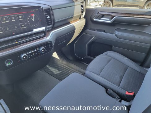 Used 2023 GMC Sierra 1500 Elevation image 26