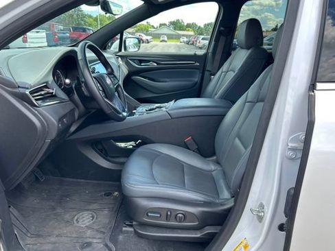 Used 2024 Buick Enclave Essence w/ Sport Touring Edition FWD image 3
