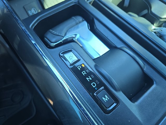 Used 2022 Ford F150 Lariat w/ Equipment Group 502A High AWD/4WD image 28
