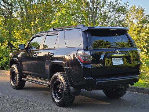 Used 2015 Toyota 4Runner Trail Premium AWD/4WD image 37