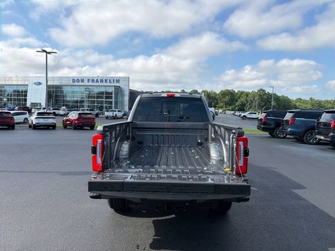 New 2026 Ford F250 Platinum w/ Platinum Plus Package AWD/4WD image 9