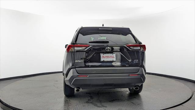 Used 2025 Toyota RAV4 XLE AWD/4WD image 6