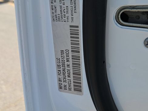 Used 2025 RAM 2500 Laramie w/ Night Edition AWD/4WD image 28