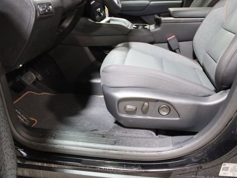 New 2026 GMC Terrain AT4 w/ Convenience Package III image 18