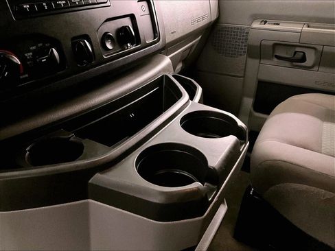 Used 2014 Ford E-350 and Econoline 350 XLT RWD image 16