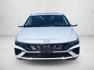 Used 2025 Hyundai Elantra SEL video 2