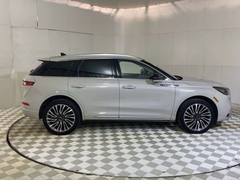 Used 2020 Lincoln Corsair Reserve w/ Equipment Group 201A image 9