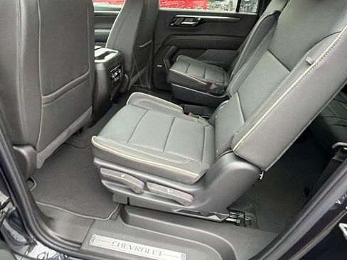 New 2026 Chevrolet Suburban Premier w/ Sun And Tow Package AWD/4WD image 16