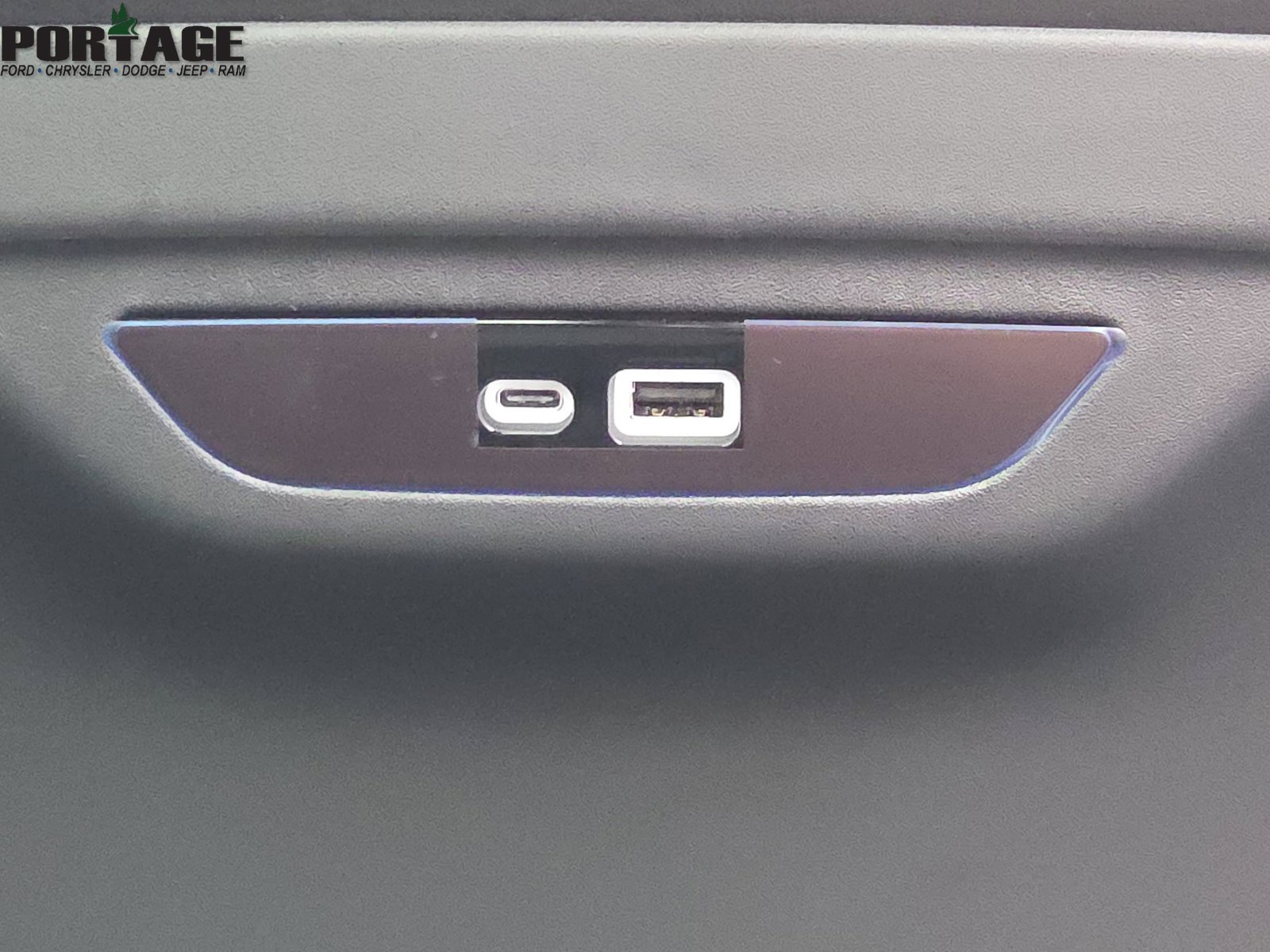 New 2027 Chrysler Pacifica Limited AWD/4WD image 44
