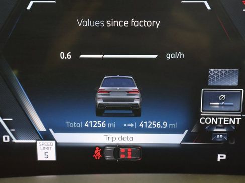 Used 2024 BMW X7 M60i w/ Executive Package image 17