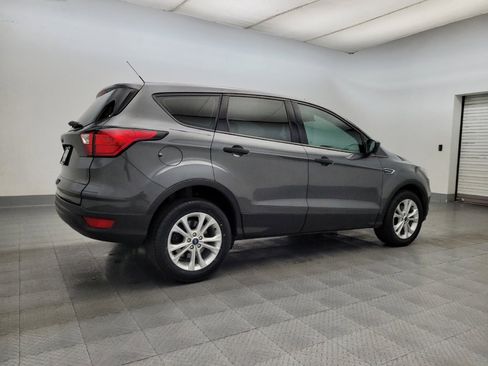 Used 2019 Ford Escape S image 10