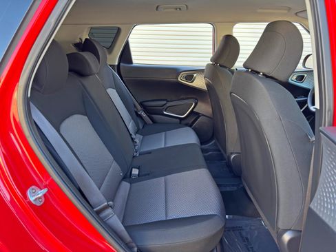 Used 2021 Kia Soul LX FWD image 31