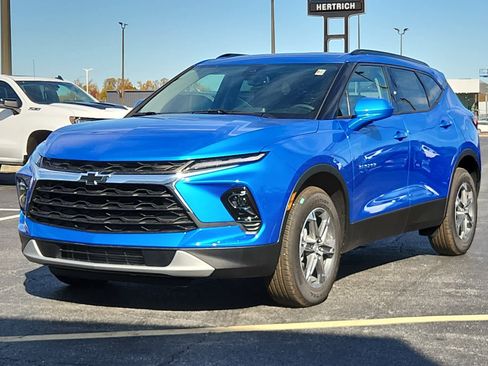 New 2025 Chevrolet Blazer LT w/ Convenience Package image 1