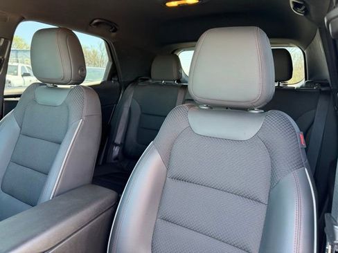 Used 2021 Chevrolet TrailBlazer RS w/ Technology Package FWD image 15