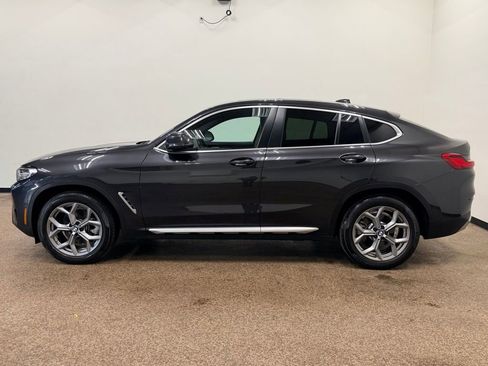 Used 2024 BMW X4 xDrive30i AWD/4WD image 2