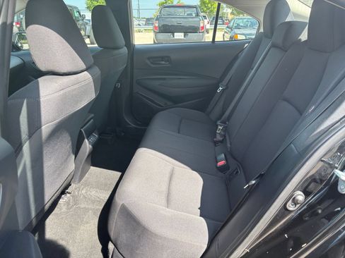 Used 2025 Toyota Corolla LE FWD image 19