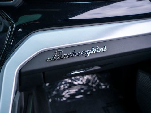 Used 2020 Lamborghini Urus AWD/4WD image 55