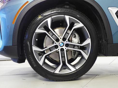 Used 2025 BMW X5 xDrive40i w/ Parking Assistance Package AWD/4WD image 5