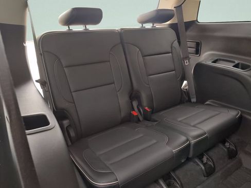 Used 2020 GMC Acadia Denali w/ Technology Package FWD image 33