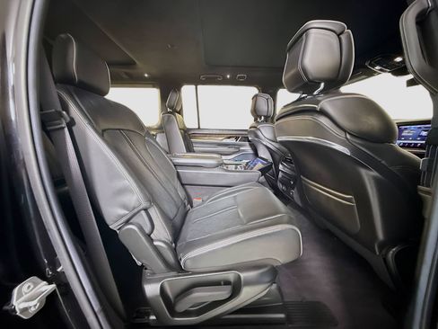 Used 2022 Jeep Grand Wagoneer Series II w/ Premium Group II image 25