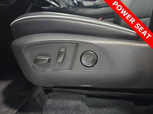 Used 2025 Buick Enclave Preferred image 14