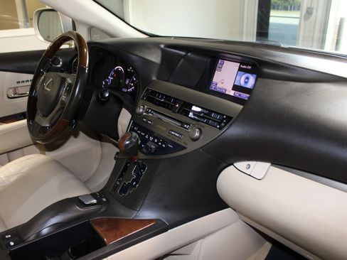 Used 2013 Lexus RX 450h FWD w/ Navigation Pkg image 29