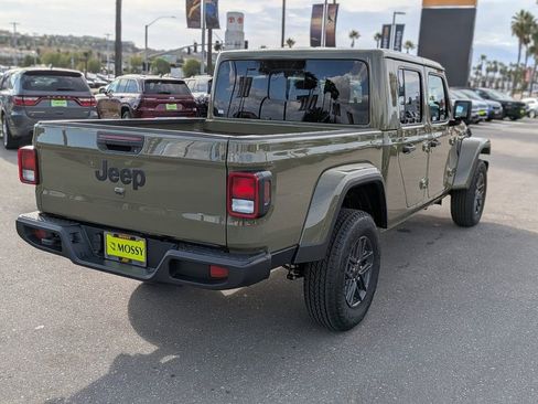 New 2026 Jeep Gladiator Sport image 6