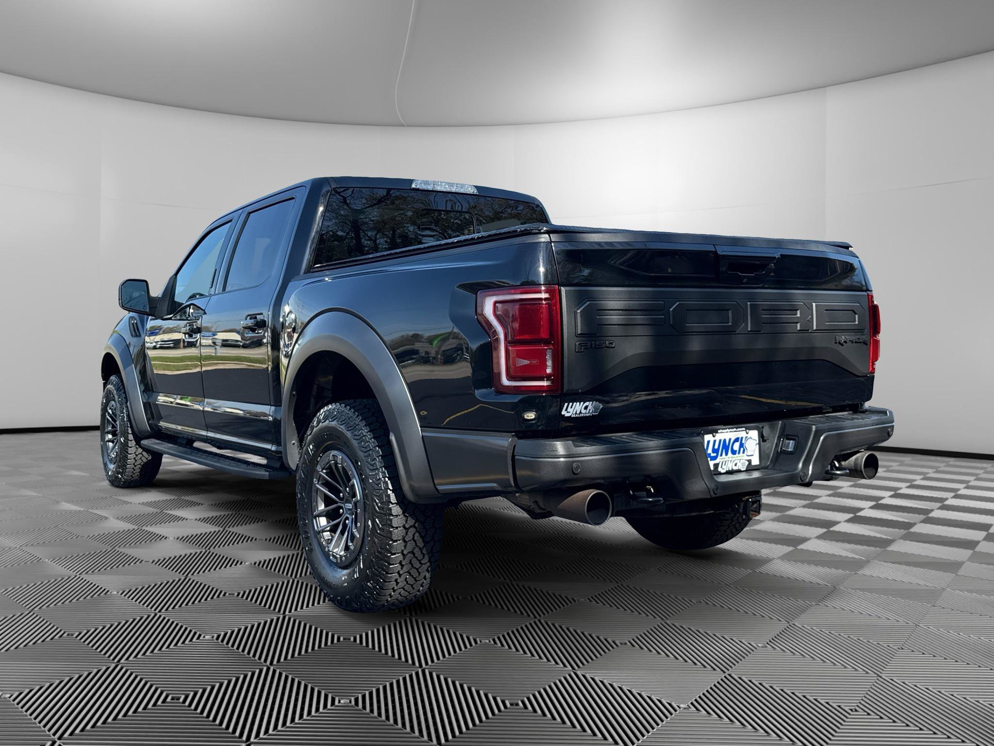 Used 2019 Ford F150 Raptor w/ Equipment Group 802A Luxury AWD/4WD image 7