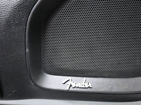 Used 2023 Nissan Titan PRO-4X w/ Pro-4x Convenience Package image 11