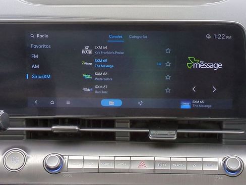 Used 2025 Hyundai Kona SEL image 18