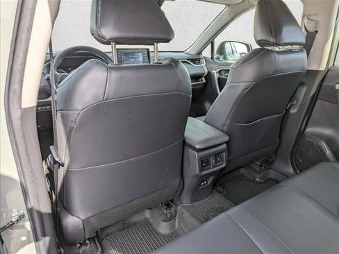 Used 2021 Toyota RAV4 XLE Premium image 24