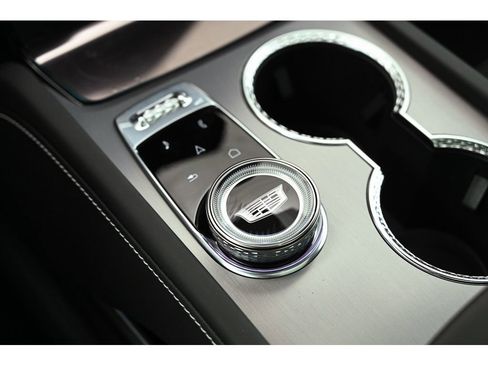 New 2026 Cadillac Vistiq Platinum image 32