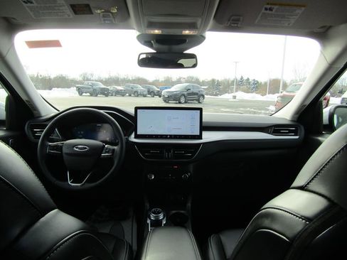 Used 2025 Ford Escape Platinum w/ Class II Trailer Tow Package AWD/4WD image 16
