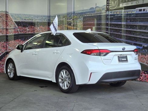 Used 2023 Toyota Corolla XLE image 6