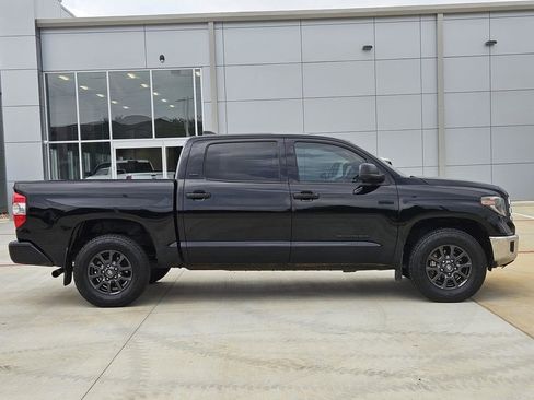 Used 2021 Toyota Tundra SR5 w/ Trail Edition AWD/4WD image 9