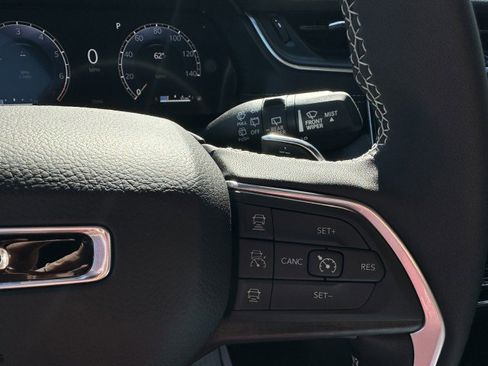 New 2025 Jeep Grand Cherokee Limited w/ Black Appearance Package image 24