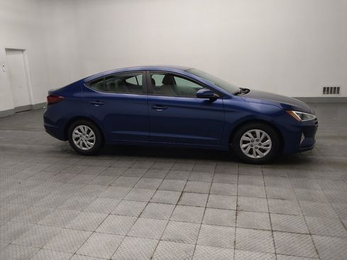 Used 2020 Hyundai Elantra SE FWD image 11