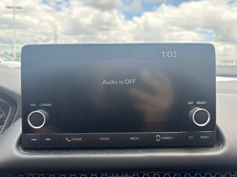 Used 2024 Honda HR-V Sport image 17