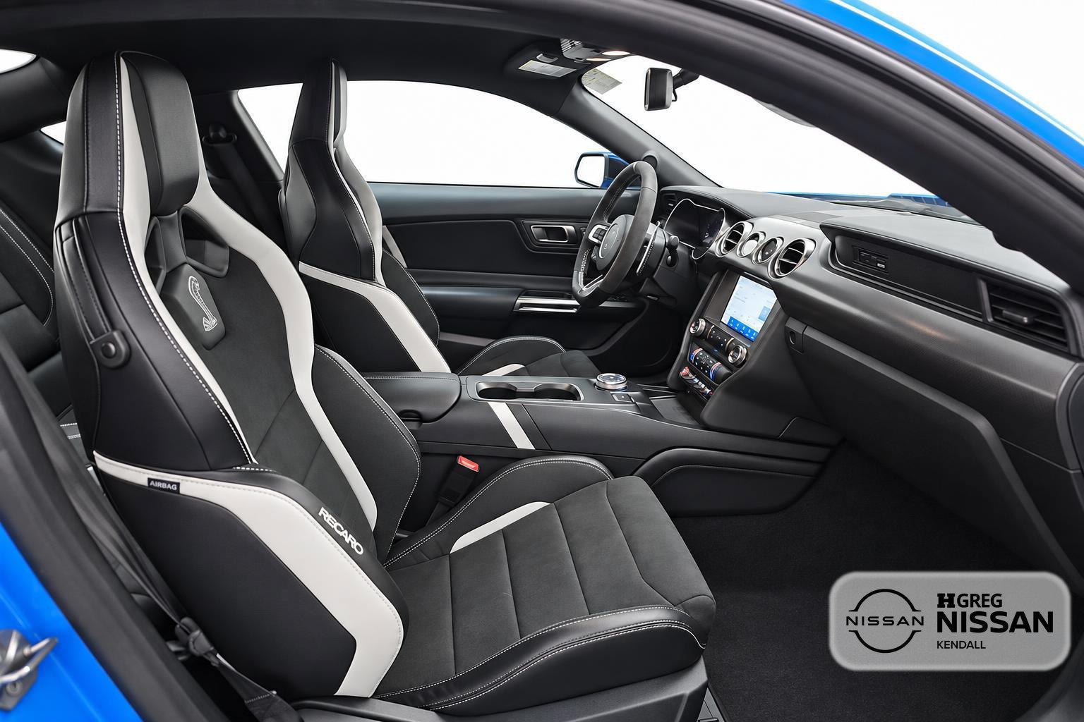Used 2022 Ford Mustang Shelby GT500 w/ Technology Package RWD image 11