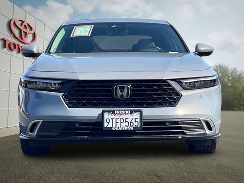 Used 2025 Honda Accord Touring image 8