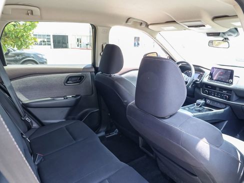 Used 2023 Nissan Rogue S FWD image 17