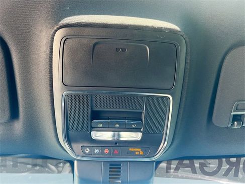 Used 2024 Chevrolet Traverse RS image 19