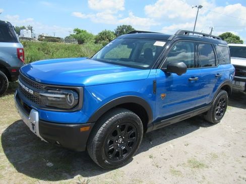 Used 2025 Ford Bronco Sport Badlands AWD/4WD image 3